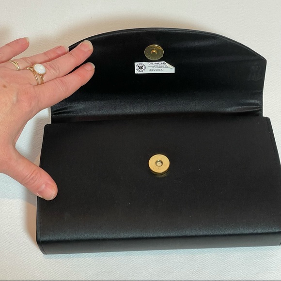 Meet your Posher, Elizabeth - Picture 4 of 16